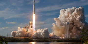 Ark Invest Buys $32.5 Million in SpaceX Shares After 16%…